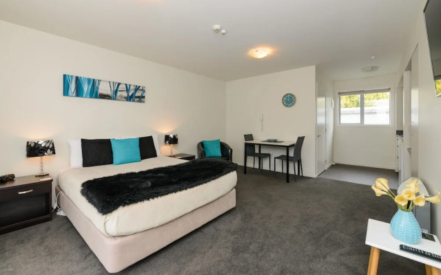 Ellena Court Motel