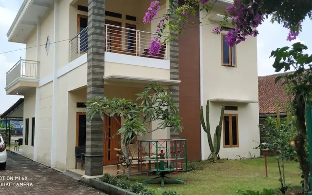 Sturgis Boutique Hotel Cipanas