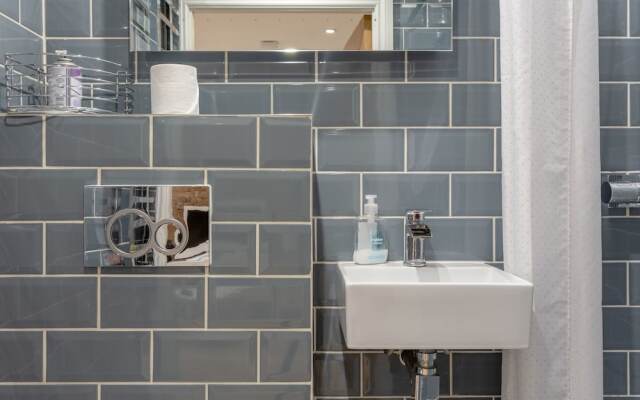 1 Bedroom Apartment Near South Bank