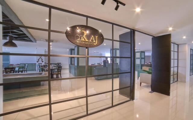 Avari Xpress Gulberg