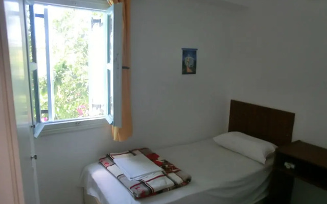 Santorini Camping/Rooms