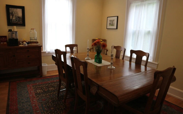 The Tawsty Flower Bed & Breakfast