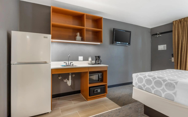 Suburban Studios Branson On The Strip