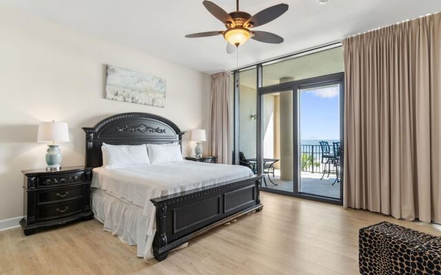 Capri 202 + Free Seasonal Beach Service