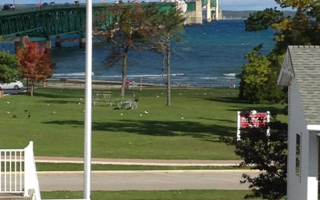Parkside Inn Bridgeview