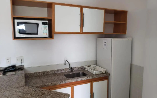 Flat e condomínio a 150m da praia - MOD 6
