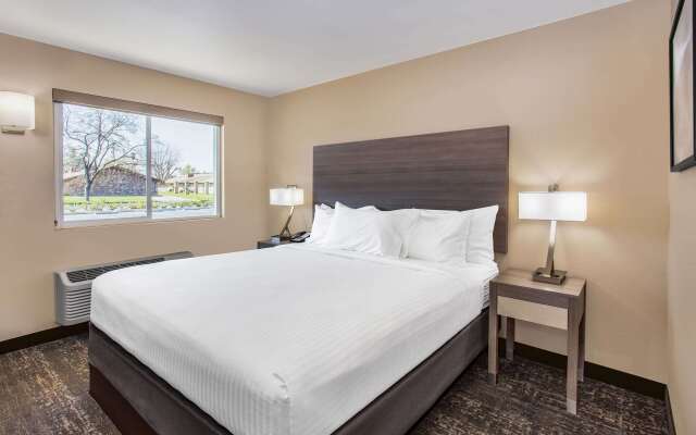 Days Inn by Wyndham Merced / Yosemite Area