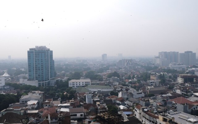 Homey And Cozy 1Br Apartment At Braga City Walk