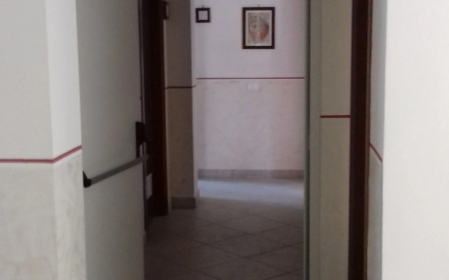 Hotel Caimo Bed-Breakfast