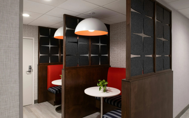 Hampton Inn & Suites Cape Cod-West Yarmouth