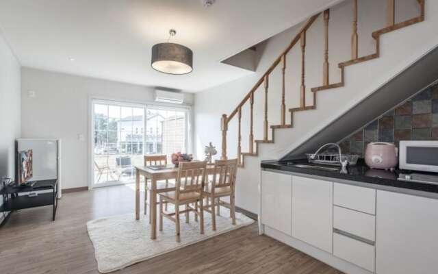 Jeju Owl House Pension