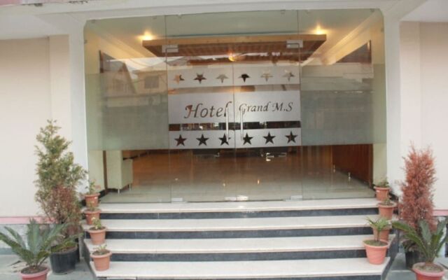 Hotel Grand M.S Srinagar