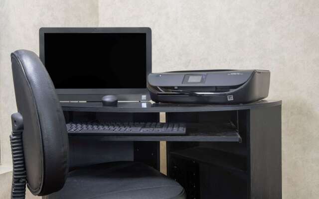 Super 8 by Wyndham Casper West by the River