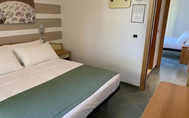 Family Hotel Pinetina Mare