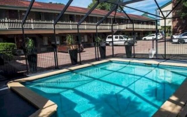 Garden City Motor Inn