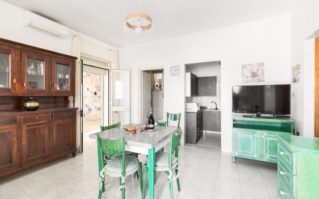 3789 Villetta Stella Castiglione by Barbarhouse