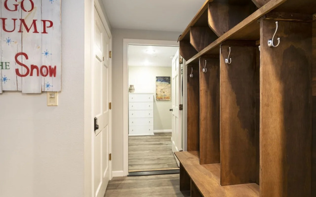 608 Avon Center Lodge 2 Bedroom Condo