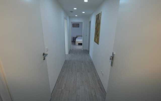 AB Apartment 23 near Cannstatter Wasen