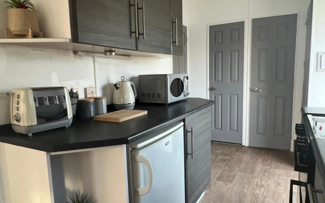 Forest & beach access Naish park