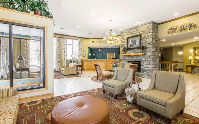 Quality Inn Cherokee Riverside