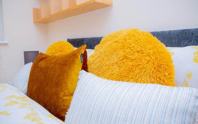 Beautiful two Bedrooms Ensuite Apartment