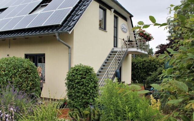 Geraeumige Ferienwohnung in Boltenhagen mit Garten