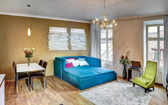 4 Arts Apartments by Adrez Living