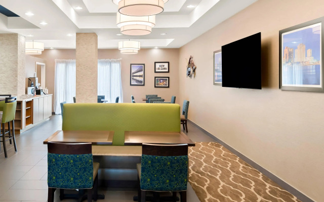 Comfort Suites New Orleans East