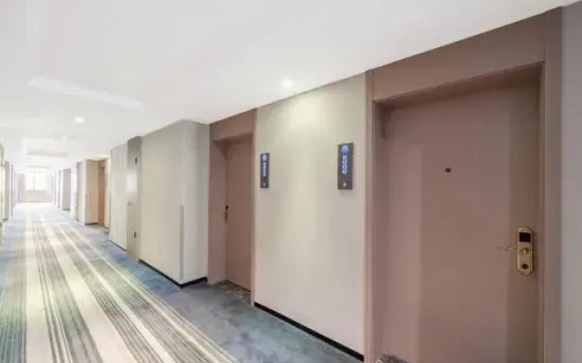 Homeinn · Aifeel Hotel (Haining Intime City Haichang Road Subway Station)
