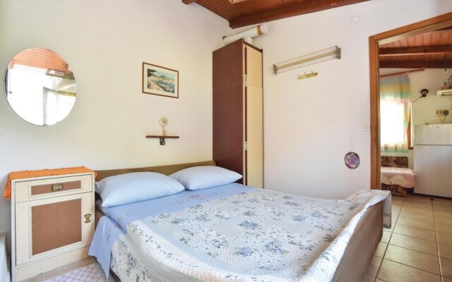 Stunning Apartment in Bogomolje With 1 Bedrooms