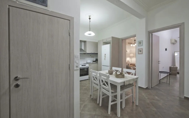 Irida With 1 Bedrooms and 1 Bathrooms