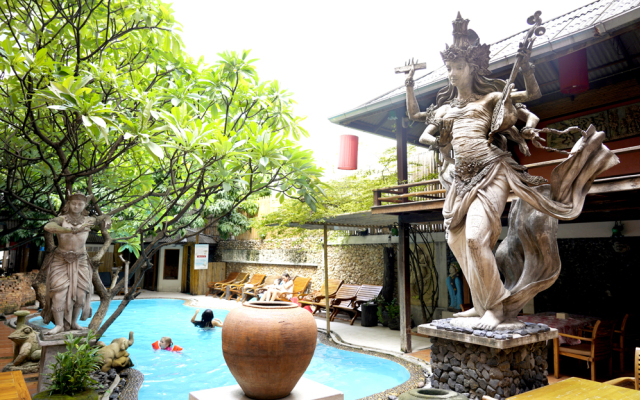 Villa Cha Cha Banglumphu