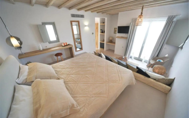 Myconian Crown Suites