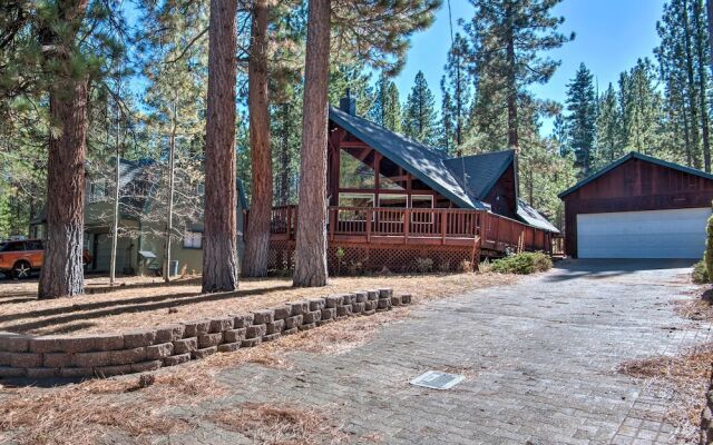 Tahoe Family Cabin: Close to Lake & Trails