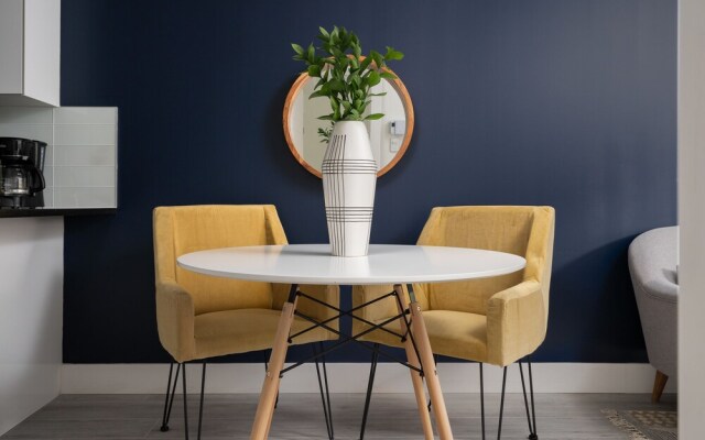 Lovely Plateau Suites by Sonder