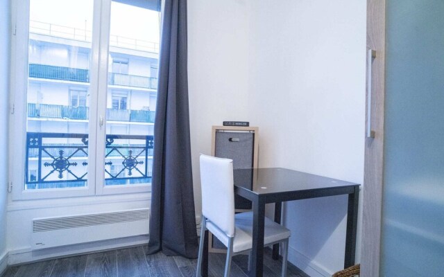 Hostnfly Apartments - Beautiful Bright Studio Near Père Lachaise