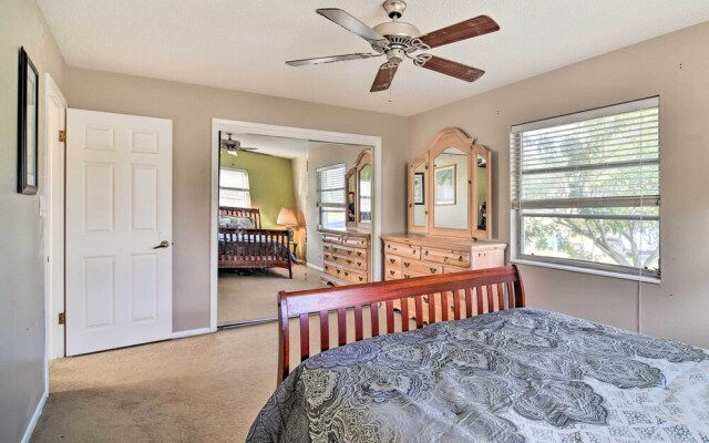 Snowbird Sanctuary w/ Covered Patio in Bradenton