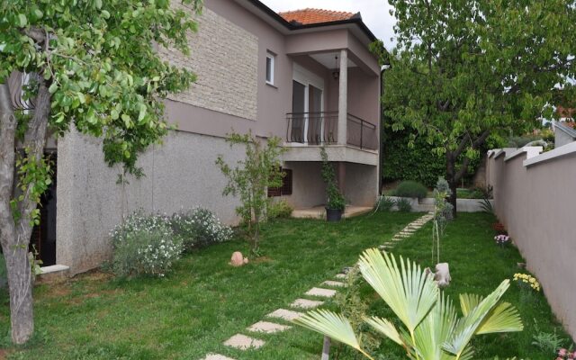 Lovely Apartment in Pakoštane With Private Swimming Pool