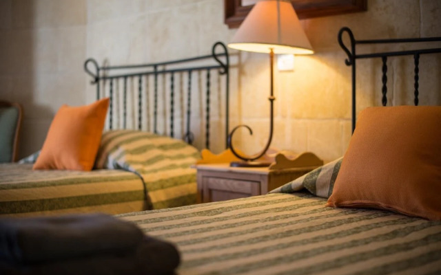 Ta Battista - Xewkija Holiday Home