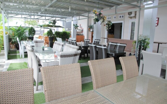 Oyo 1265 Zamrud Hotel