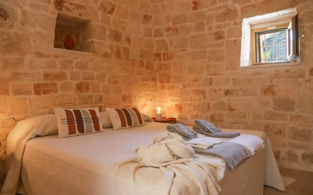 TD Trulli Bruco Large Pool for Family Fun