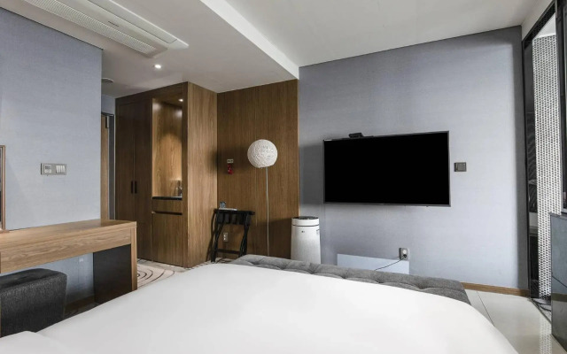 Western Grace Hotel