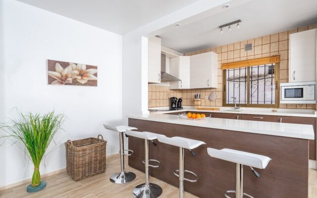 Townhouse with sea view in Torrequebrada