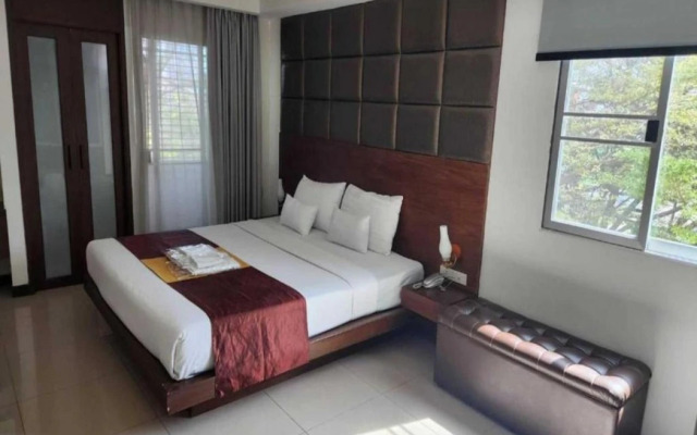 Collection O The Bangkok Cha Cha Suite