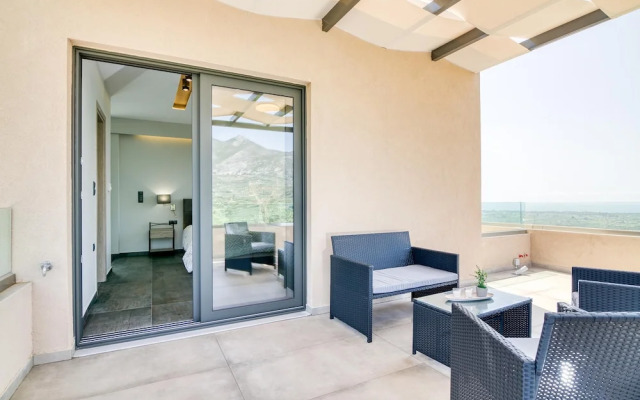 Serenity Suites Sea View 1