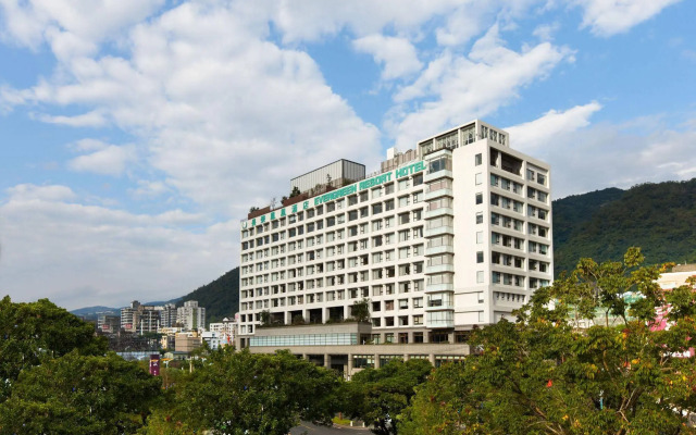 Evergreen Resort Hotel (Jiaosi)