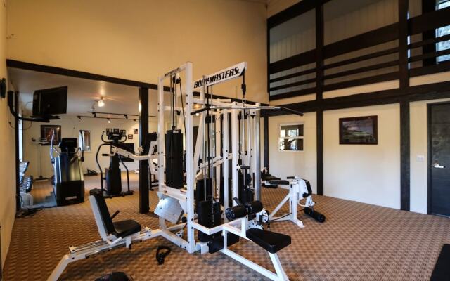 Summit #57 1 Bedroom Condo by RedAwning