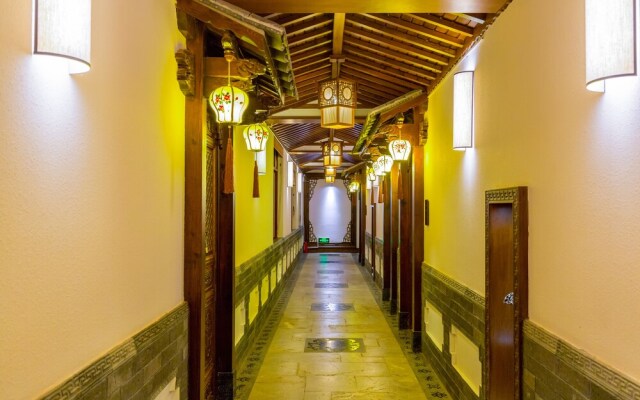 Zuixi Pavilion Travelling With Hotel