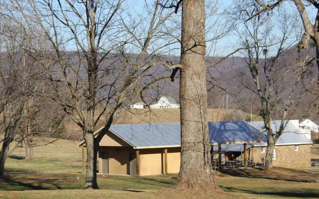Mountain Cove Farms Resort