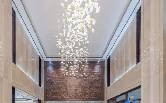 Rezen Hotel